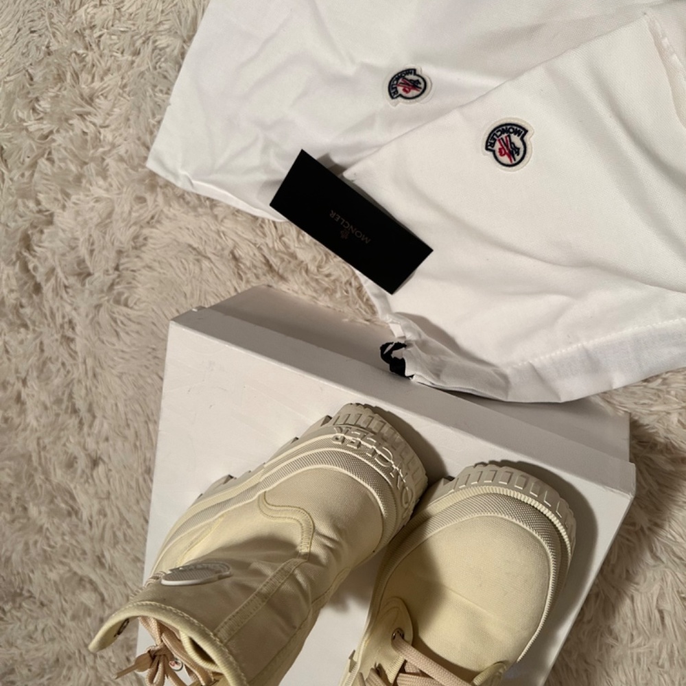 Moncler Boots - Picture 3 of 5